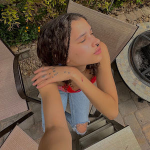 Meet your Posher, Isabelle